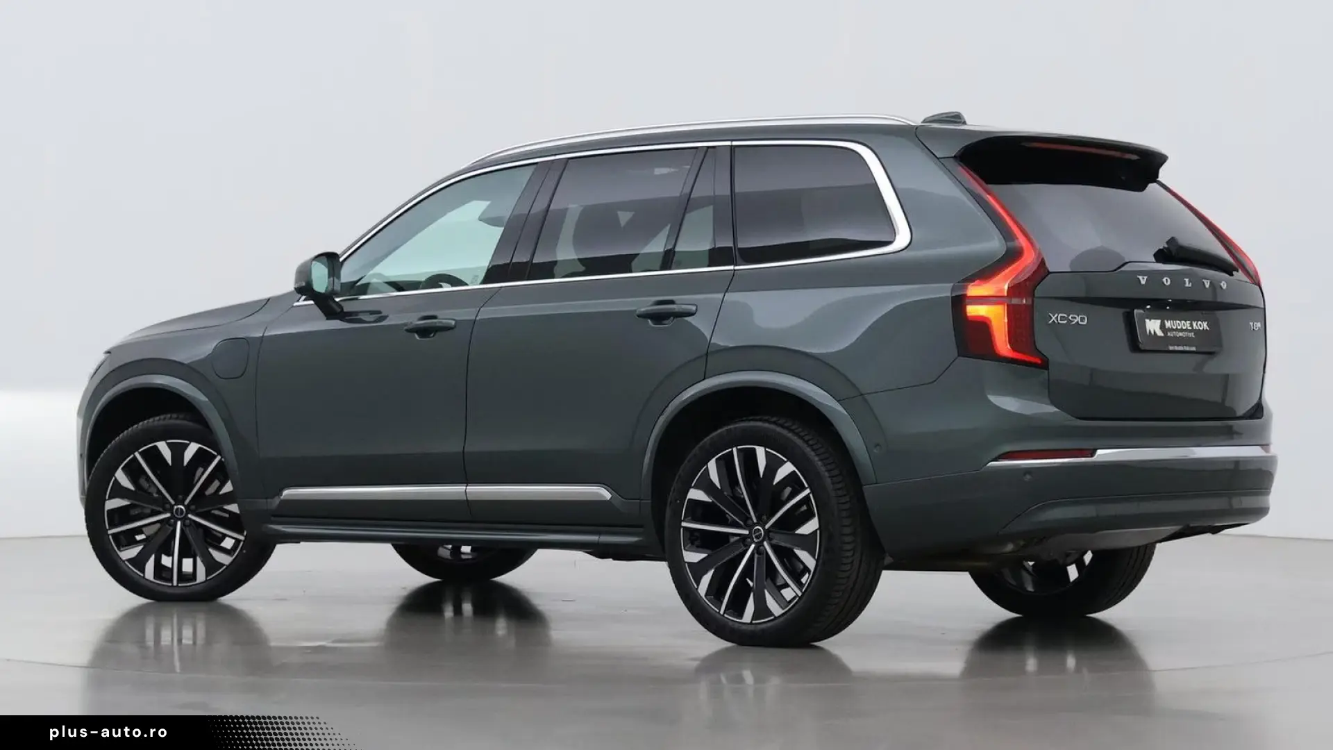 Volvo XC90 T8 Ultra Bright   MY27