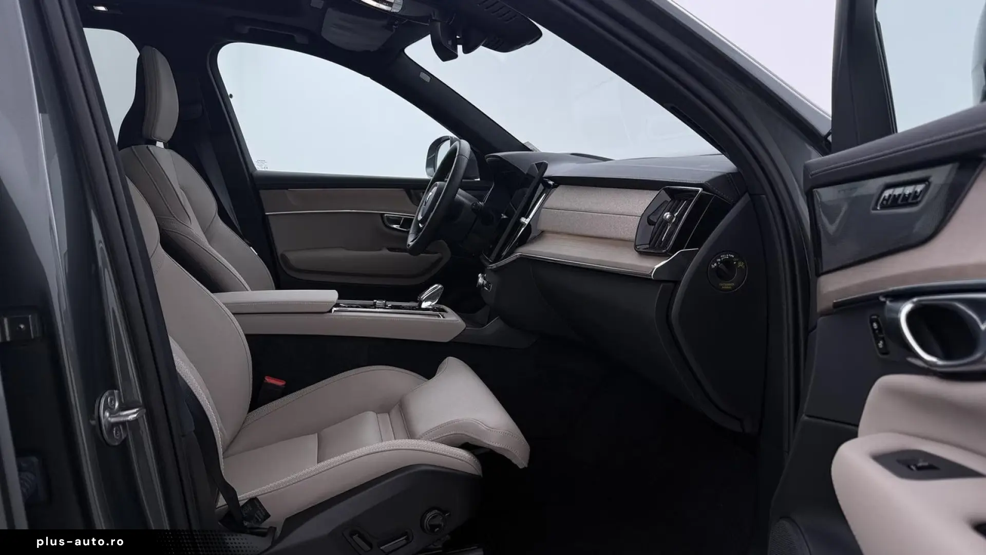 Volvo XC90 T8 Ultra Bright   MY27