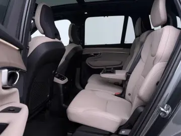 Volvo XC90 T8 Ultra Bright   MY27