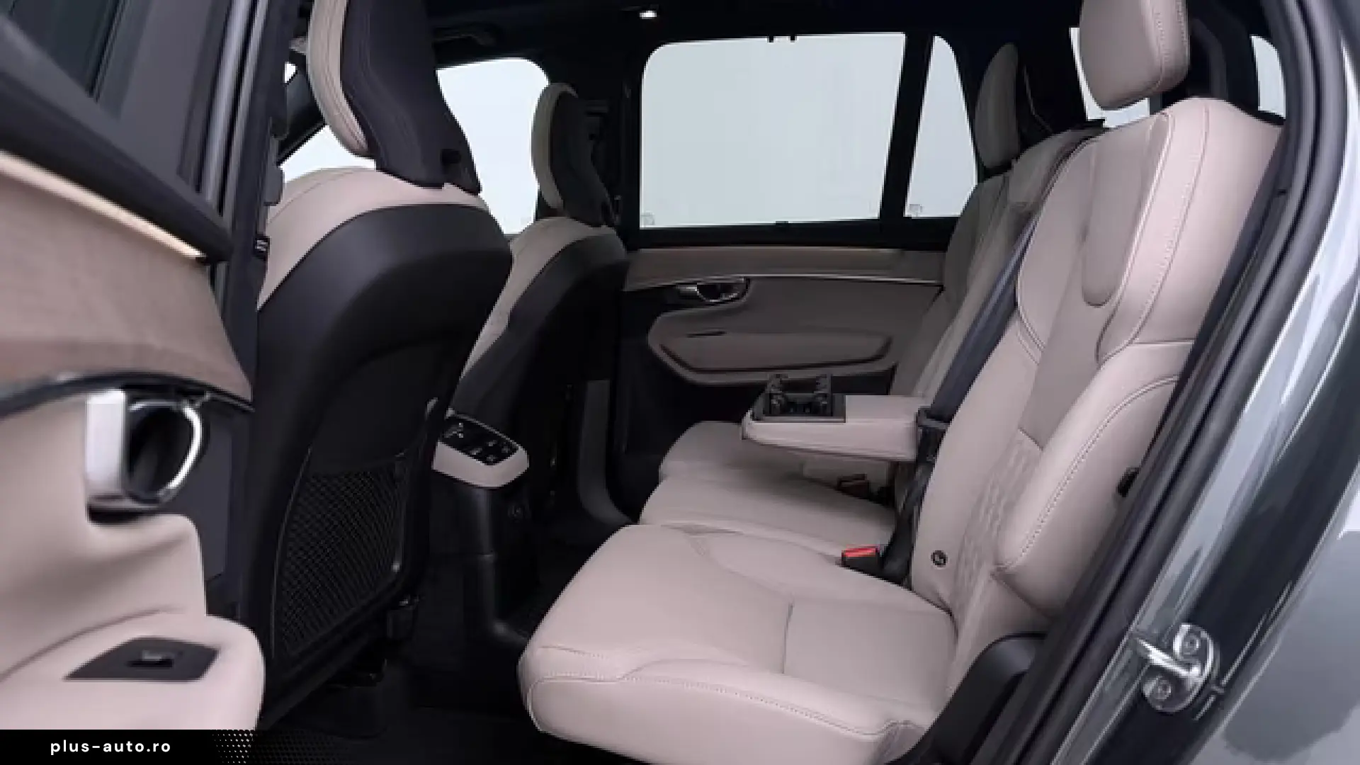 Volvo XC90 T8 Ultra Bright   MY27