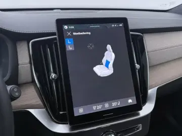 Volvo XC90 T8 Ultra Bright   MY27