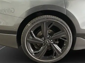 AUDI A6 Sportback e-tron AHK Pano LED LM 21  360  B&O