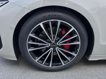 AUDI A6 e-tron Sportback performance Matrix Pano ACC