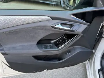 AUDI A6 e-tron Sportback performance Matrix Pano ACC