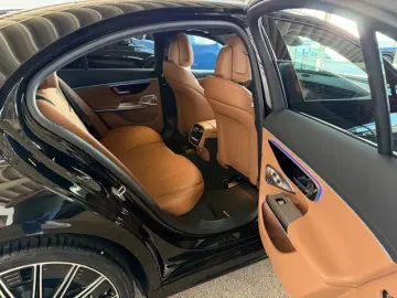 Mercedes-Benz E 220 d 4Matic AMG PremiumPlus Superscreen 21