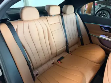 Mercedes-Benz E 220 d 4Matic AMG PremiumPlus Superscreen 21