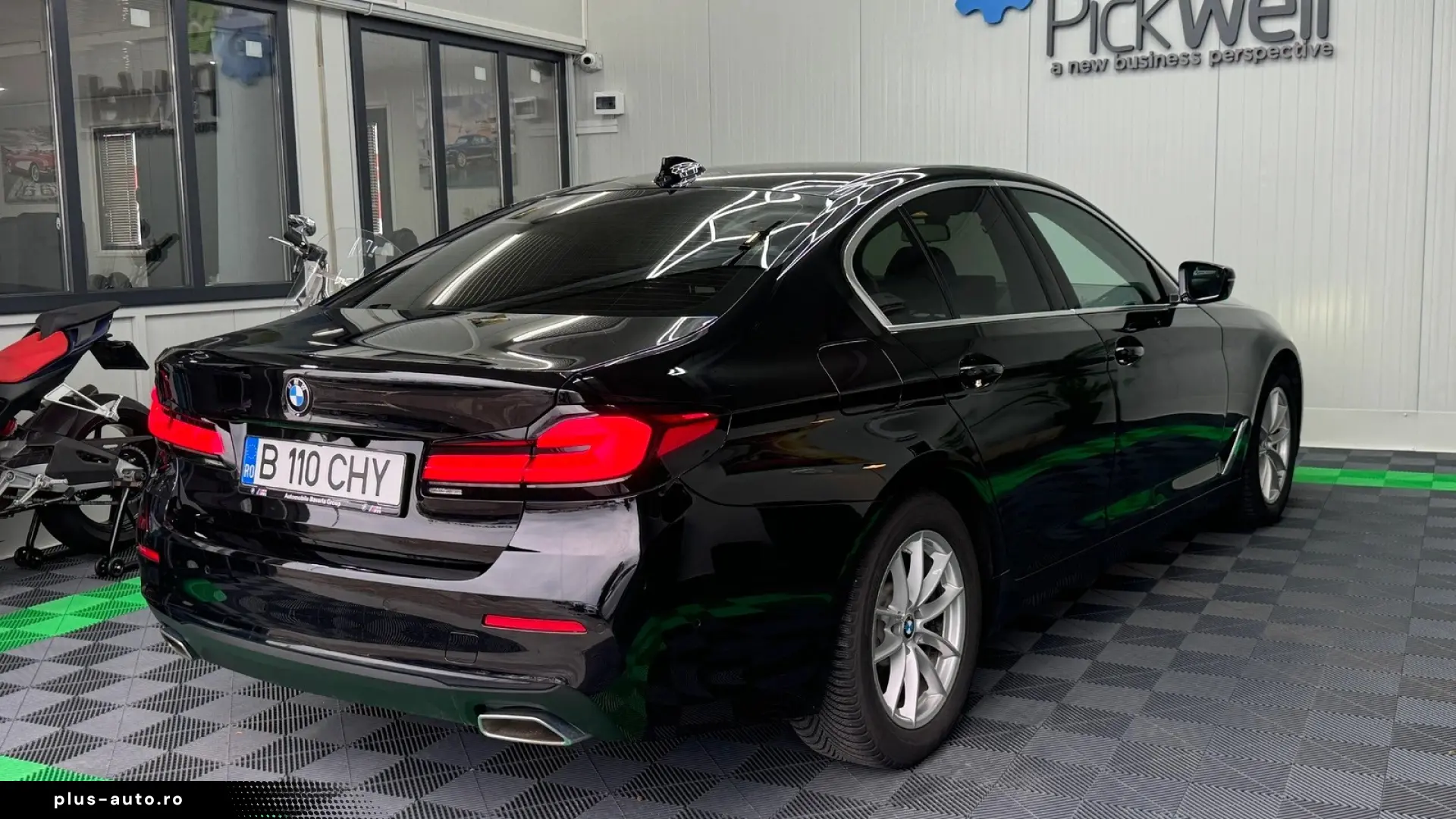 BMW Seria 5 530i xDrive AT MHEV