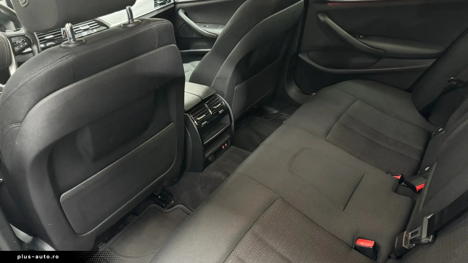 BMW Seria 5 530i xDrive AT MHEV