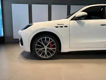 MASERATI Grecale 243 kW Modena  Warranty 03 27