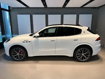 MASERATI Grecale 243 kW Modena  Warranty 03 27