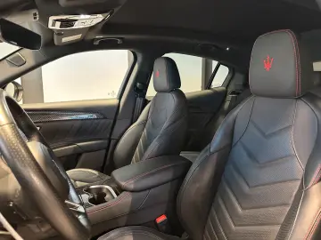 MASERATI Grecale 243 kW Modena  Warranty 03 27