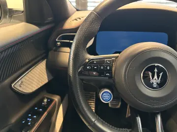 MASERATI Grecale 243 kW Modena  Warranty 03 27