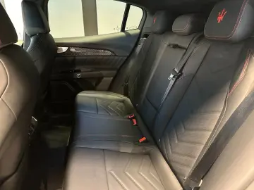 MASERATI Grecale 243 kW Modena  Warranty 03 27