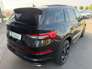 SKODA Kodiaq 2 0TSi RS 4x4 FL Pano AHK Leder Standhz