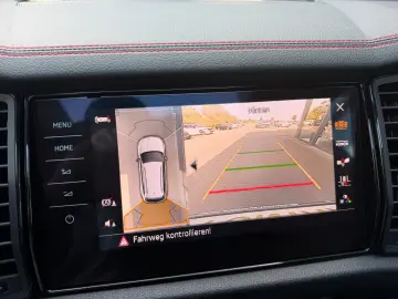 SKODA Kodiaq 2 0TSi RS 4x4 FL Pano AHK Leder Standhz