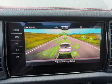 SKODA Kodiaq 2 0TSi RS 4x4 FL Pano AHK Leder Standhz
