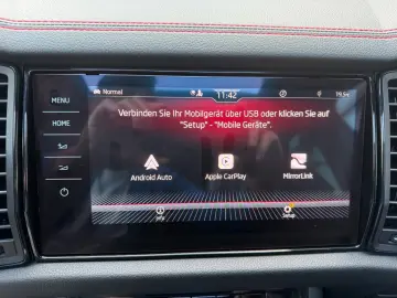 SKODA Kodiaq 2 0TSi RS 4x4 FL Pano AHK Leder Standhz