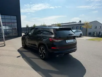 SKODA Kodiaq 2 0TSi RS 4x4 FL Pano AHK Leder Standhz