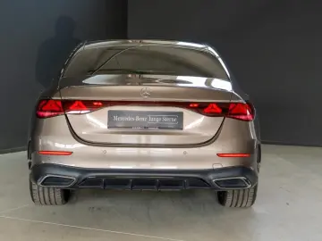 MERCEDES-BENZ E 400 e 4M  AMG Night Pano AHK Digital 360 DC