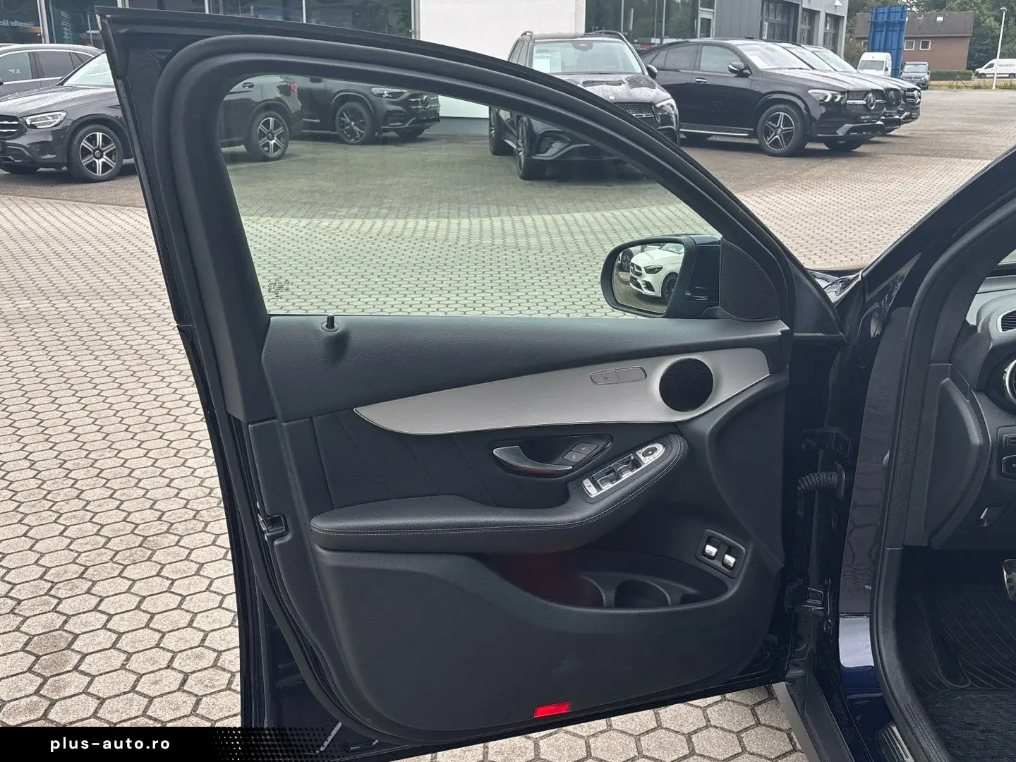 MERCEDES-BENZ GLC 300 e 4M Coupe AMG HUD CarPlay Key&hellip;