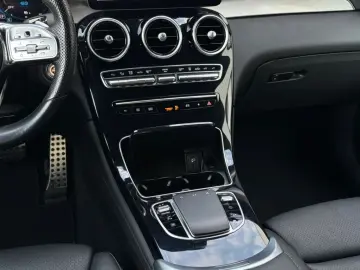 MERCEDES-BENZ GLC 300 e 4M Coupé AMG NIGHT MBUX LEDE…
