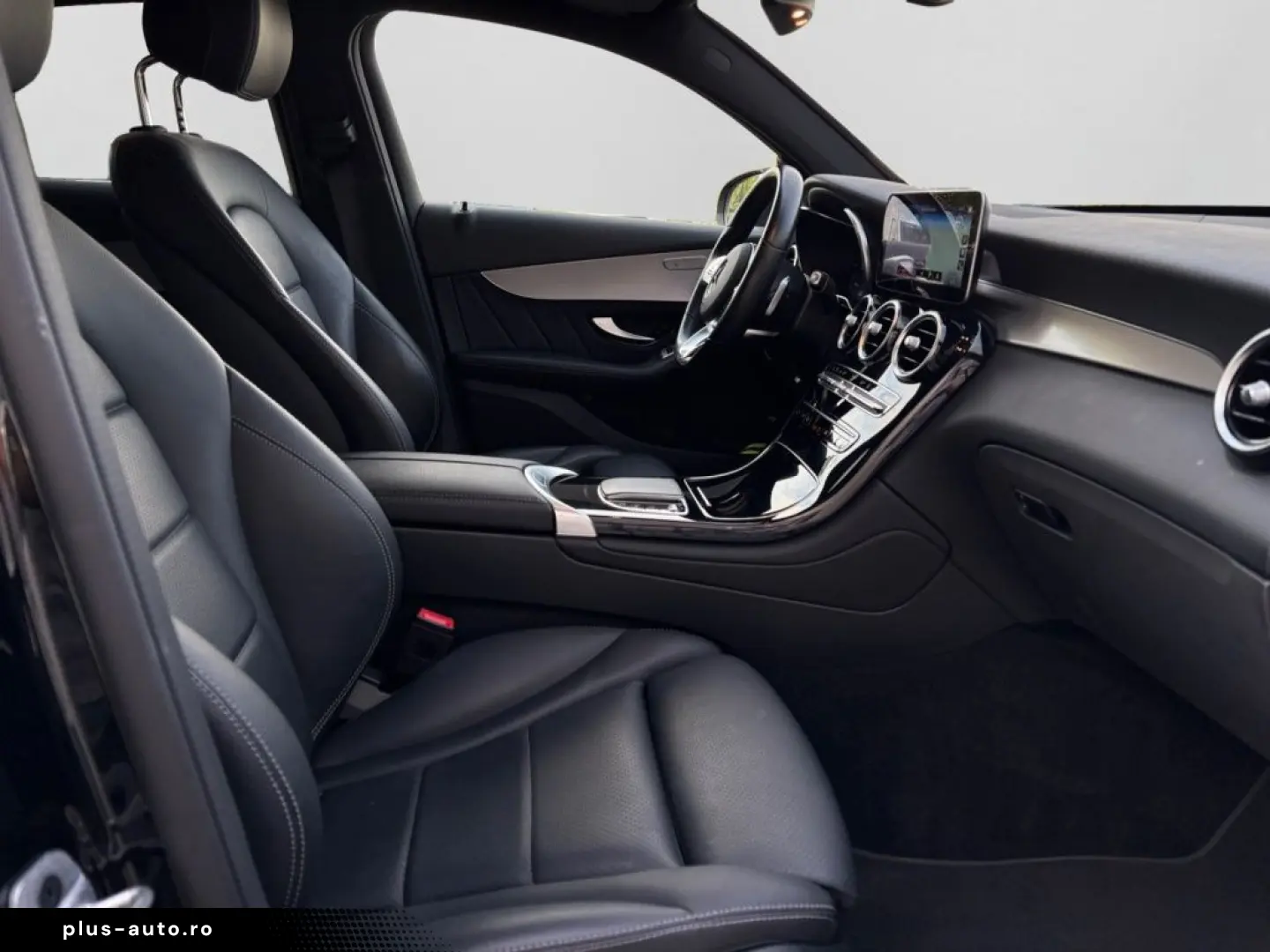 MERCEDES-BENZ GLC 300 e 4M Coupé AMG NIGHT MBUX LEDE&hellip;