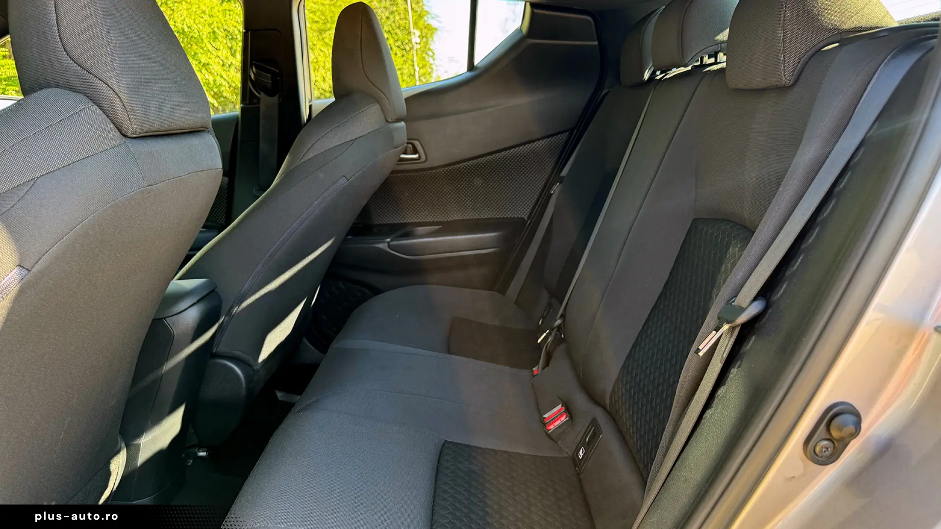 Toyota C-HR 1.8 HSD 122 CP 4x2 CVT Core