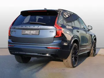 Volvo XC90 B5 AWD Ultra Black Edition 7-