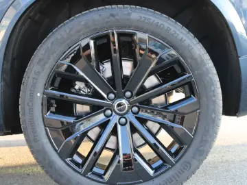 Volvo XC90 B5 AWD Ultra Black Edition 7-