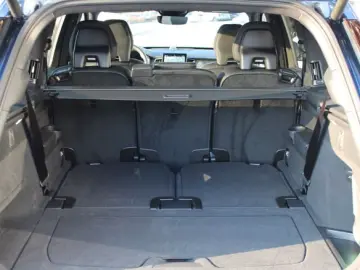 Volvo XC90 B5 AWD Ultra Black Edition 7-