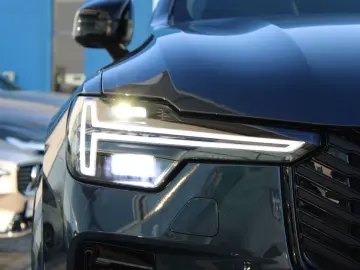 Volvo XC90 B5 AWD Ultra Black Edition 7-