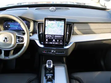 Volvo XC90 B5 AWD Ultra Black Edition 7-