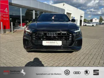 AUDI Q8 55 TFSI S-Line