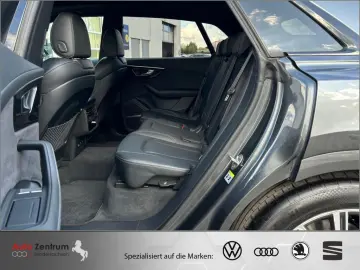 AUDI Q8 55 TFSI S-Line