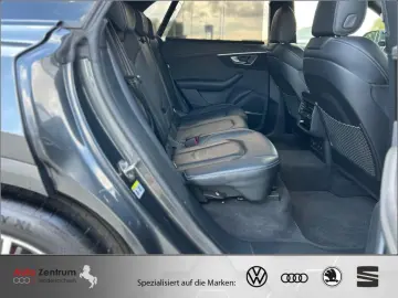 AUDI Q8 55 TFSI S-Line