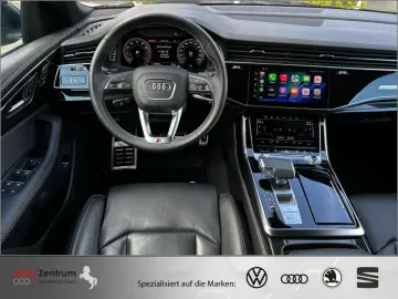 AUDI Q8 55 TFSI S-Line