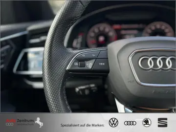 AUDI Q8 55 TFSI S-Line