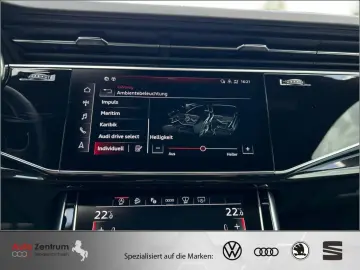 AUDI Q8 55 TFSI S-Line