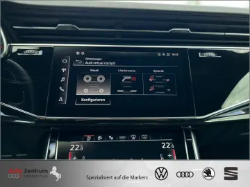 AUDI Q8 55 TFSI S-Line