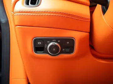 ASTON MARTIN DBX 4.0 V8.VOLLAUSSTATTUNG.LUFTFE.PANO.ACC.360