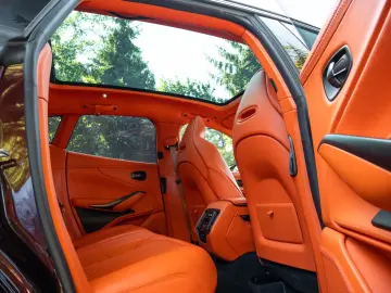 ASTON MARTIN DBX 4.0 V8.VOLLAUSSTATTUNG.LUFTFE.PANO.ACC.360