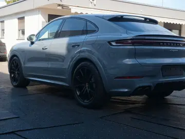 PORSCHE Cayenne Coupe E-Hybrid SportDesignPaket Sp.Abgas