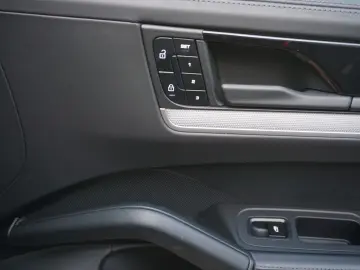 PORSCHE Cayenne Coupe E-Hybrid SportDesignPaket Sp.Abgas