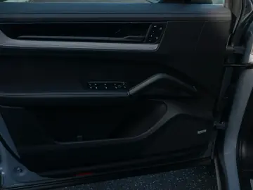 PORSCHE Cayenne Coupe E-Hybrid SportDesignPaket Sp.Abgas