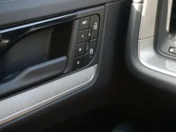 PORSCHE Cayenne Coupe E-Hybrid SportDesignPaket Sp.Abgas