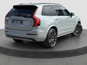Volvo XC90 T8 AWD Ultra Black Edition Plug-in