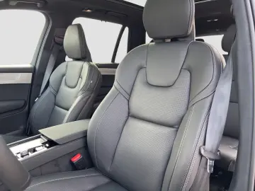 Volvo XC90 T8 AWD Ultra Black Edition Plug-in