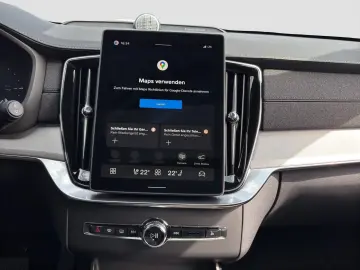 Volvo XC90 T8 AWD Ultra Black Edition Plug-in