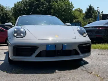 PORSCHE 992 Carrera 4 Cabriolet CHRONO APPROVED