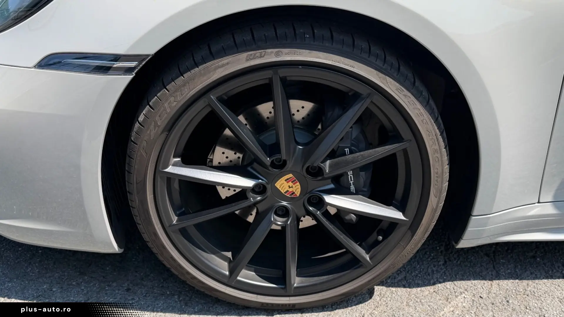 PORSCHE 992 Carrera 4 Cabriolet CHRONO APPROVED